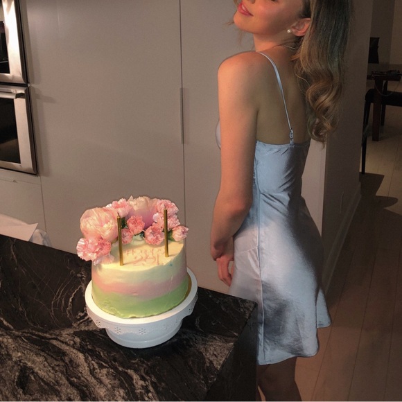 selling this princess polly dress! - Picture 3 of 4